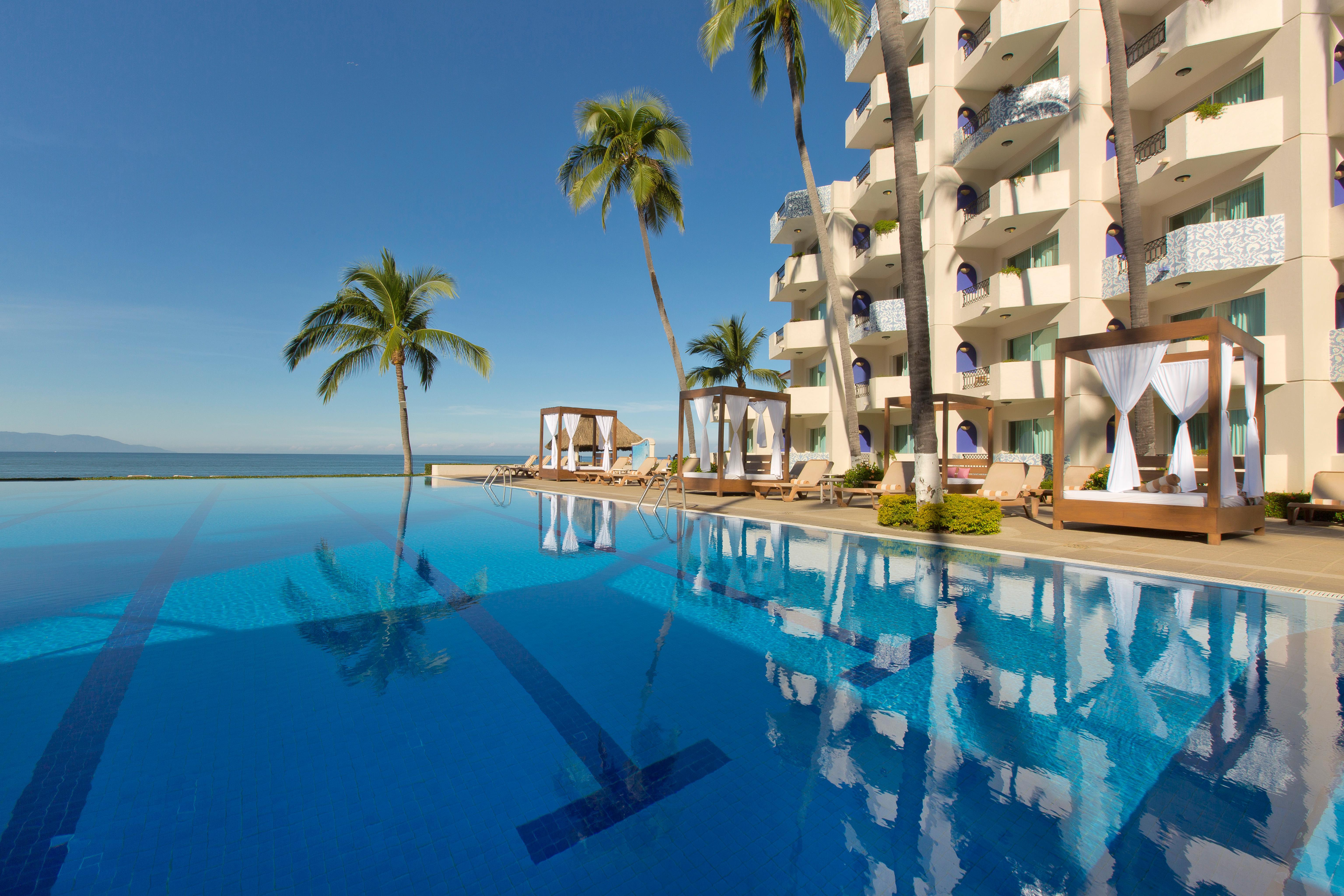 Crown Paradise Golden All Inclusive Resort - Adults Only Puerto Vallarta Exterior photo