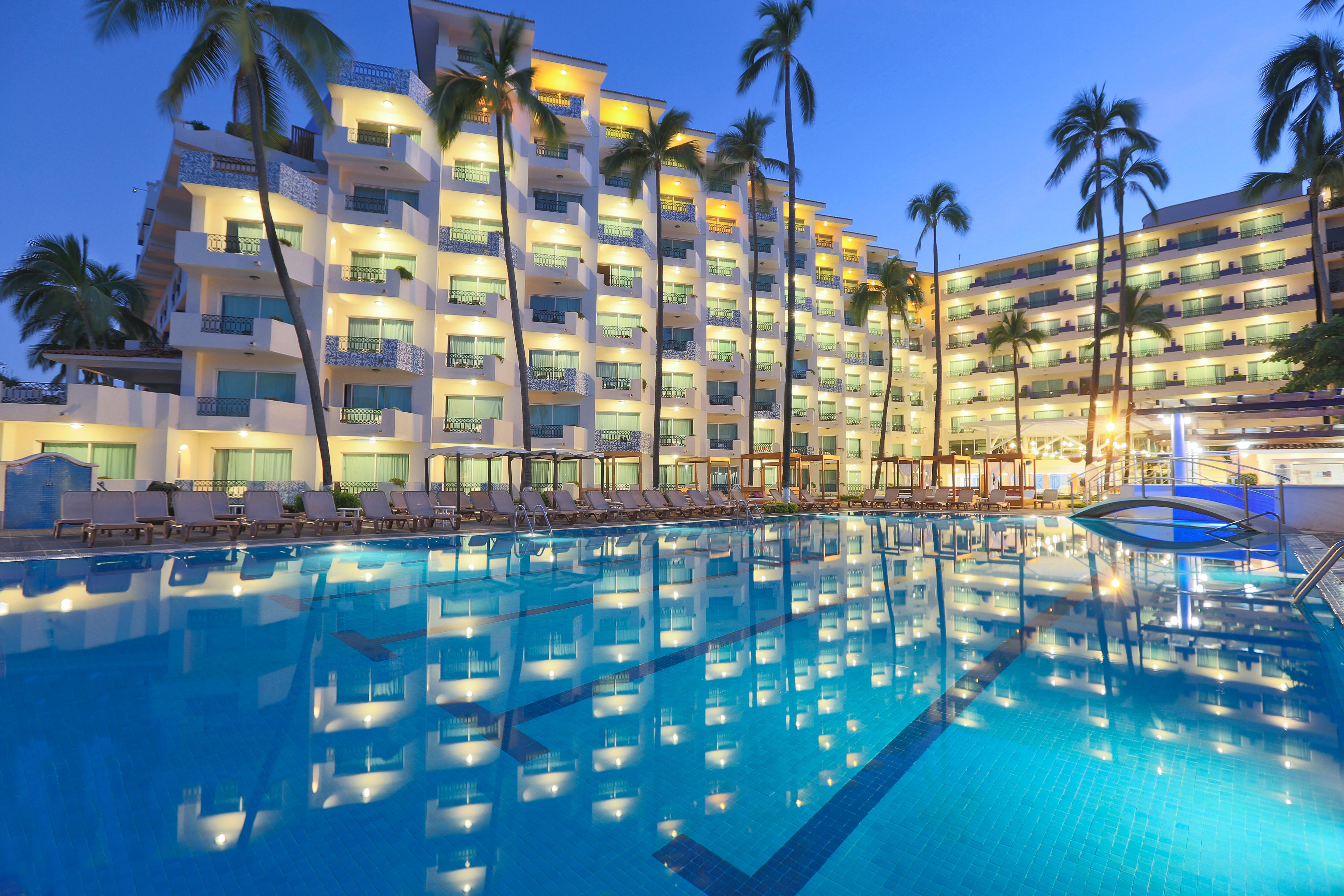 Crown Paradise Golden All Inclusive Resort - Adults Only Puerto Vallarta Exterior photo